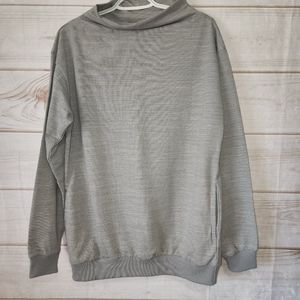 Long sleeve half turtleneck pocket top